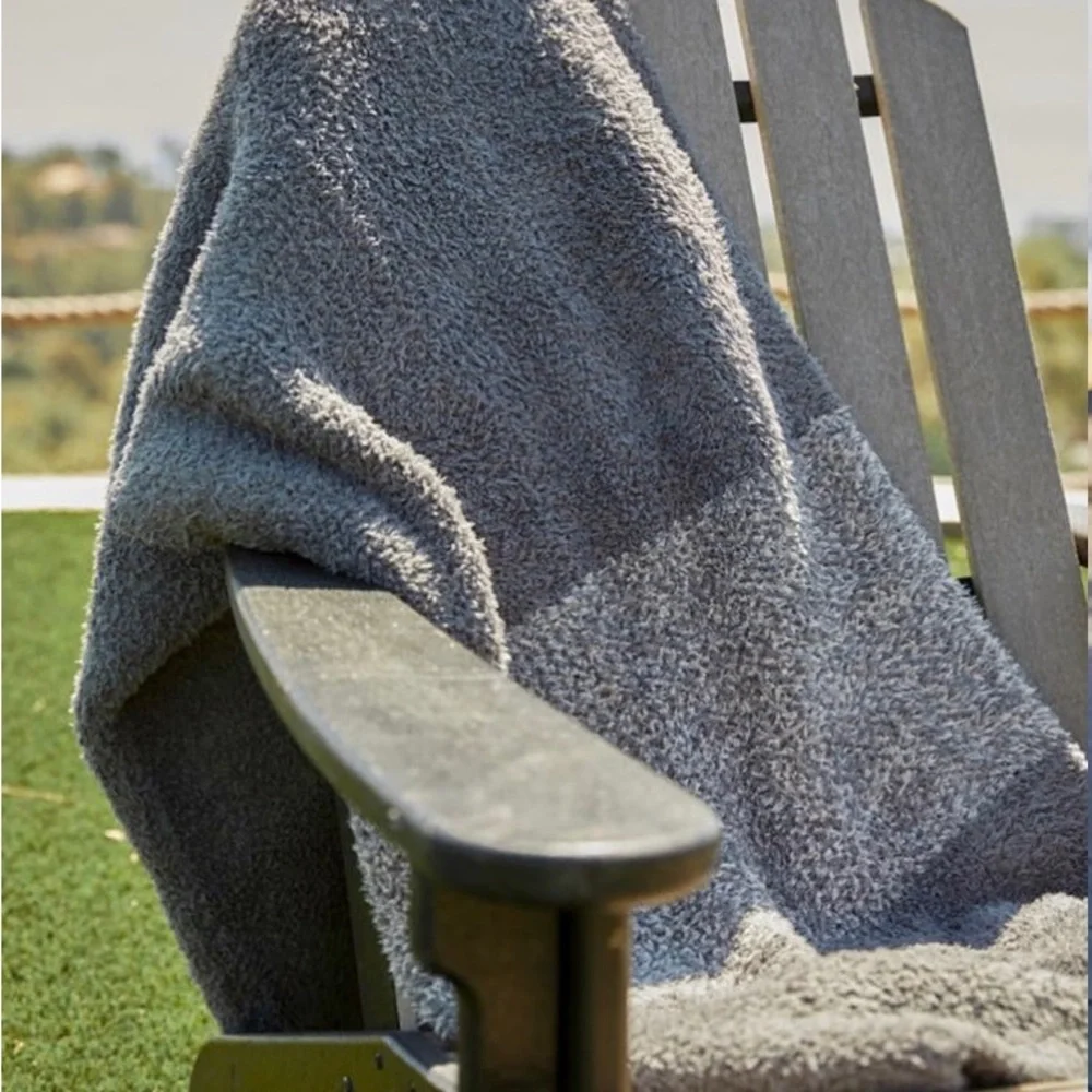 NWT Barefoot Dreams cozychic heathered stripe throw in warm gray/carbon